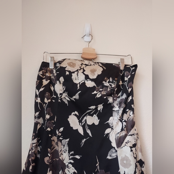 Vintage ABS Strapless Fit and Flare Floral Cocktail Dress with Velvet Trim - Picture 9 of 10